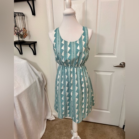 Francesca’s 💚 White & Green Dress 👗S - Picture 3 of 10